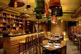 Restaurant Lounge