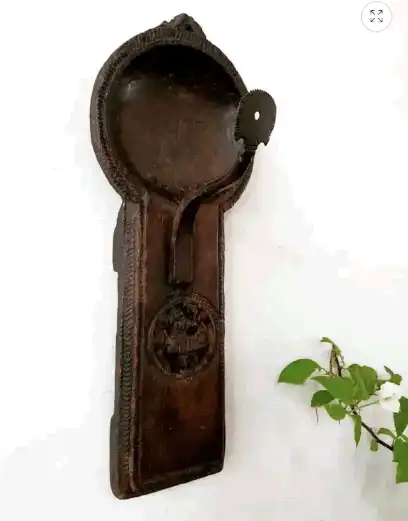 Anna Padakkam engraved coconut grater